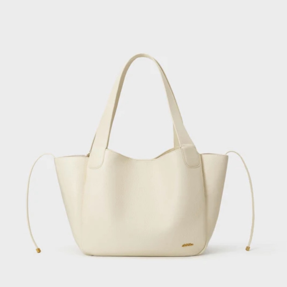 Label Rose 2-in-1 Cream Tote Bag | NWT | Viral Ash & Whit Favorite